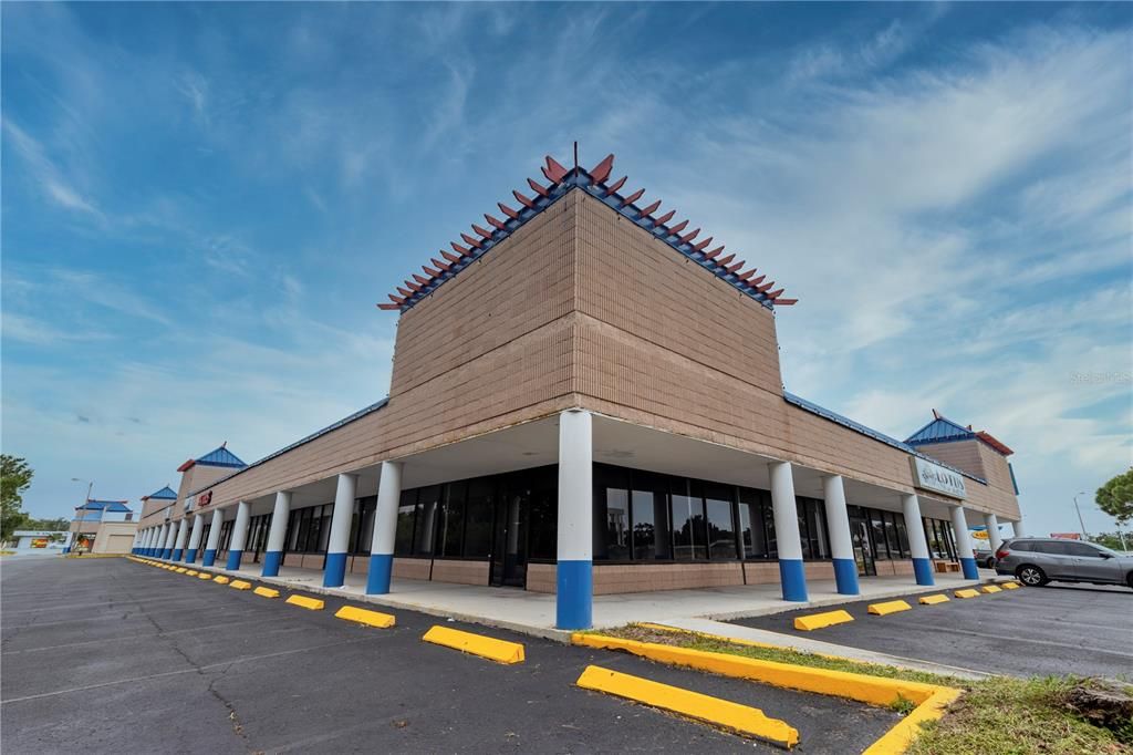 Exterior, Facade, Condo Building