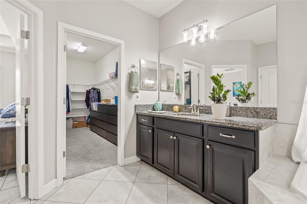 Bathroom, Dual Sink Vanities, Interior