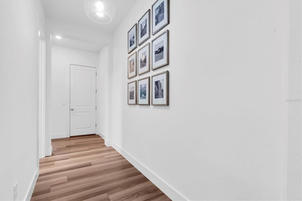 Interior, Recessed Lighting, Wood Texture Flooring