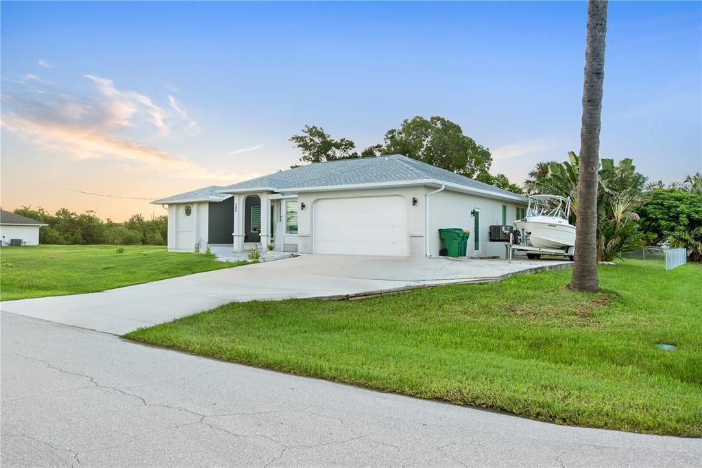 Attached, Backyard, Exterior, Facade, Ranch