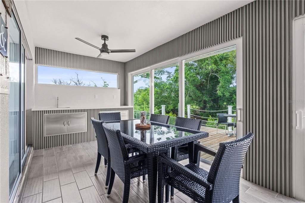Dining room, Interior, Sun Room, Wood Texture Flooring