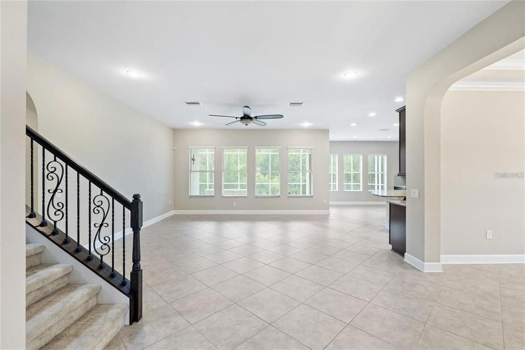 Empty room, Interior, Recessed Lighting