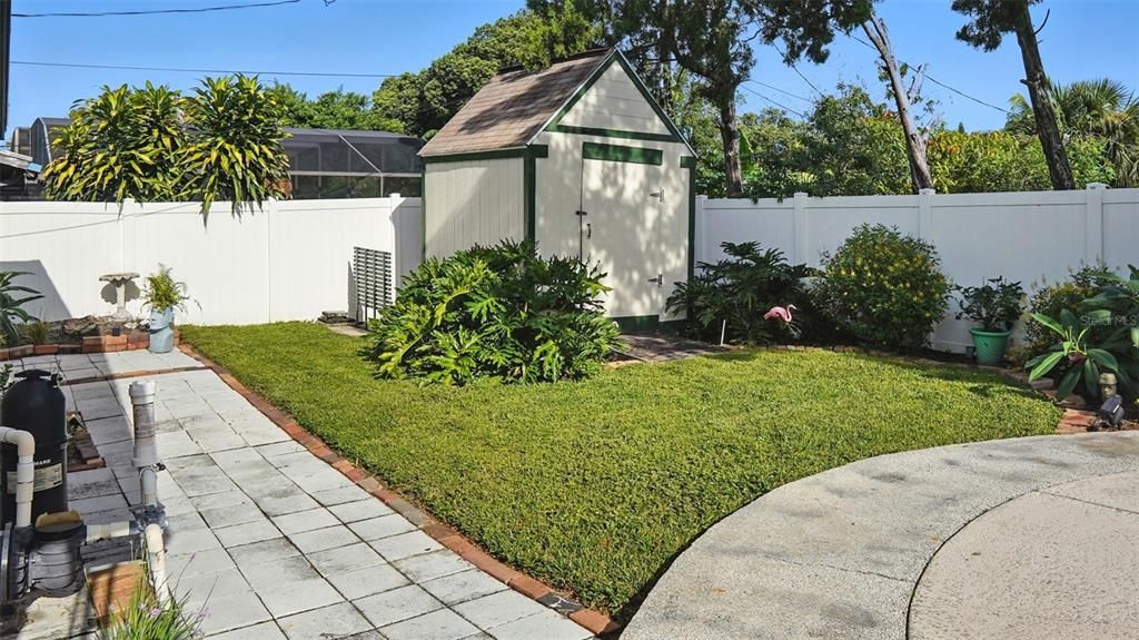 Backyard, Exterior