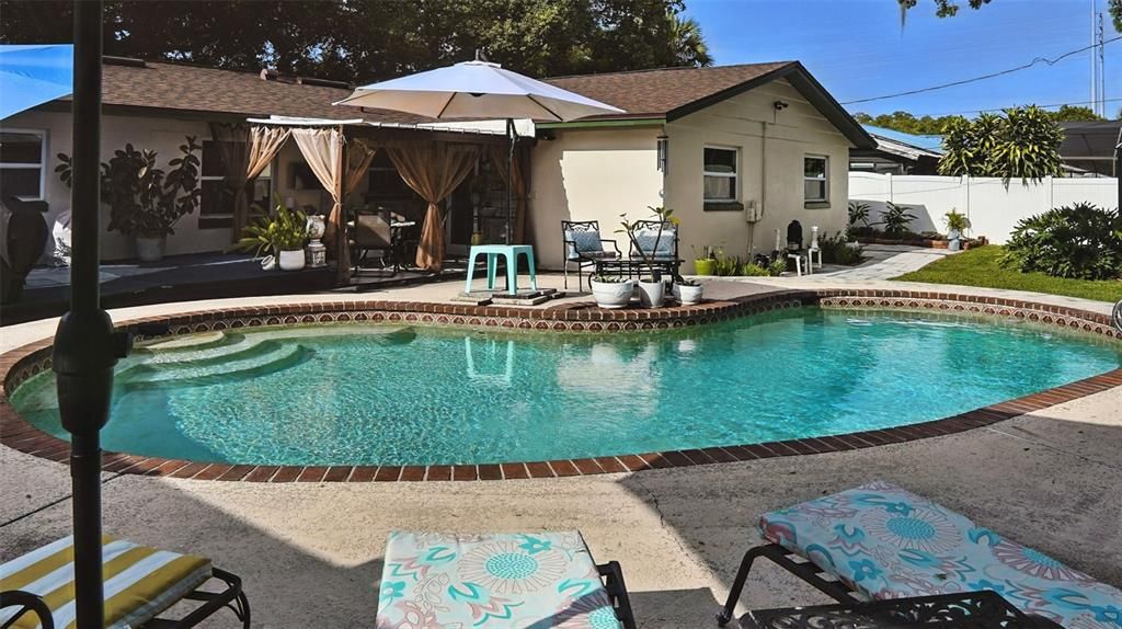 Exterior, Pool