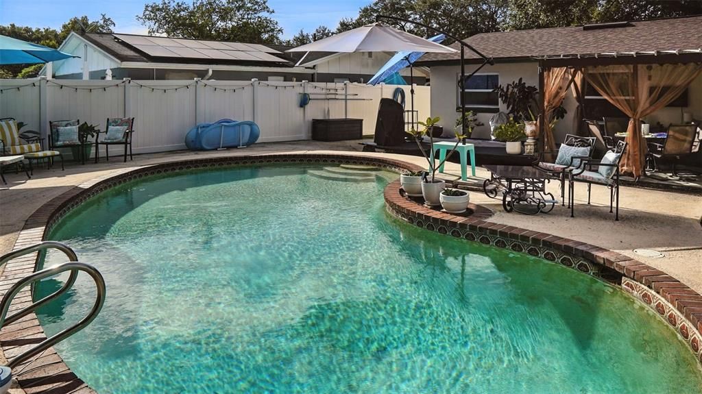 Exterior, Pool
