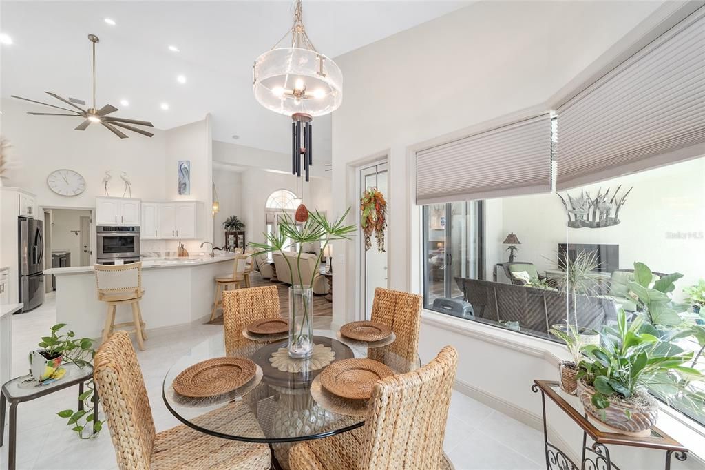 Dining room, Interior, Kitchen, Pendant Lights, Recessed Lighting, Stainless Steel Appliances
