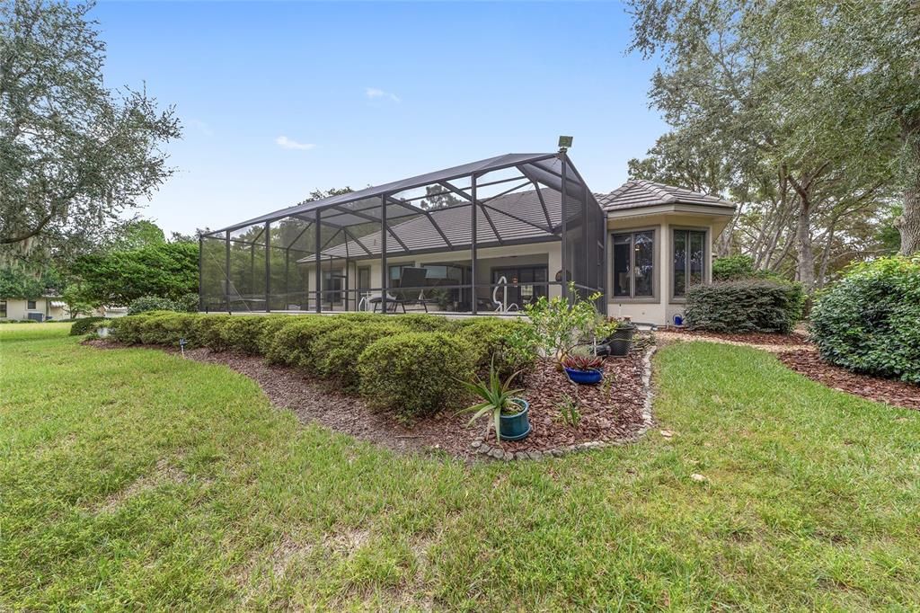 Backyard, Exterior