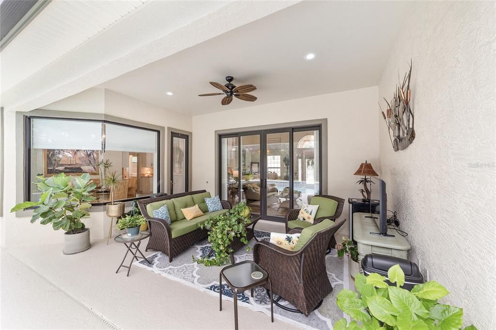 Dining room, Interior, Living room, Recessed Lighting