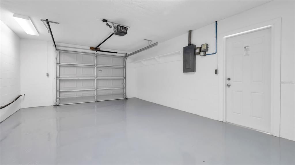 Garage, Interior
