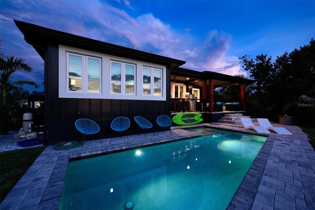 Exterior, Pool