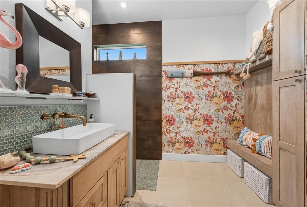 Bathroom, Interior, Recessed Lighting