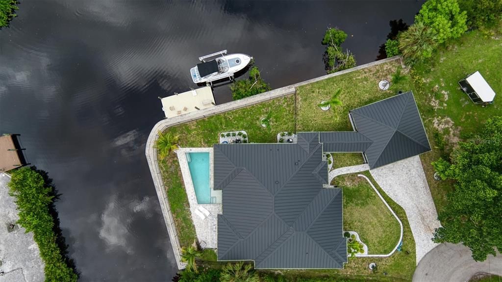 Exterior, Drone