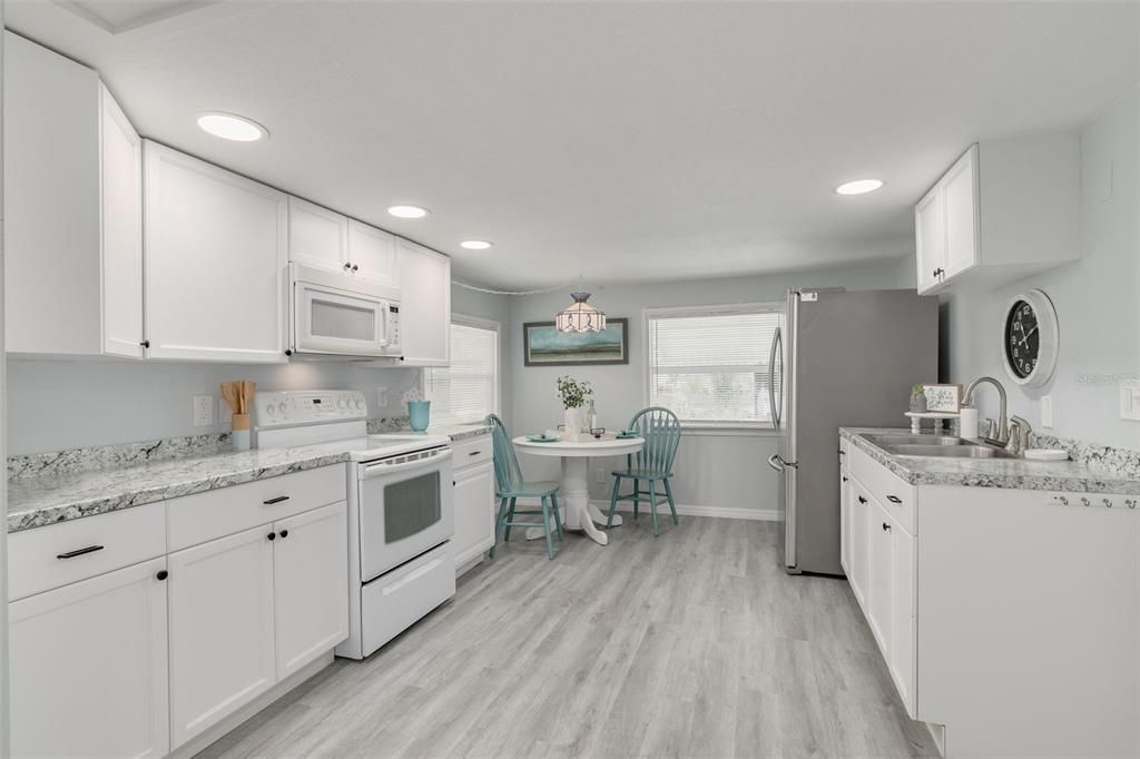 Dining room, Interior, Kitchen, Recessed Lighting, Wood Texture Flooring