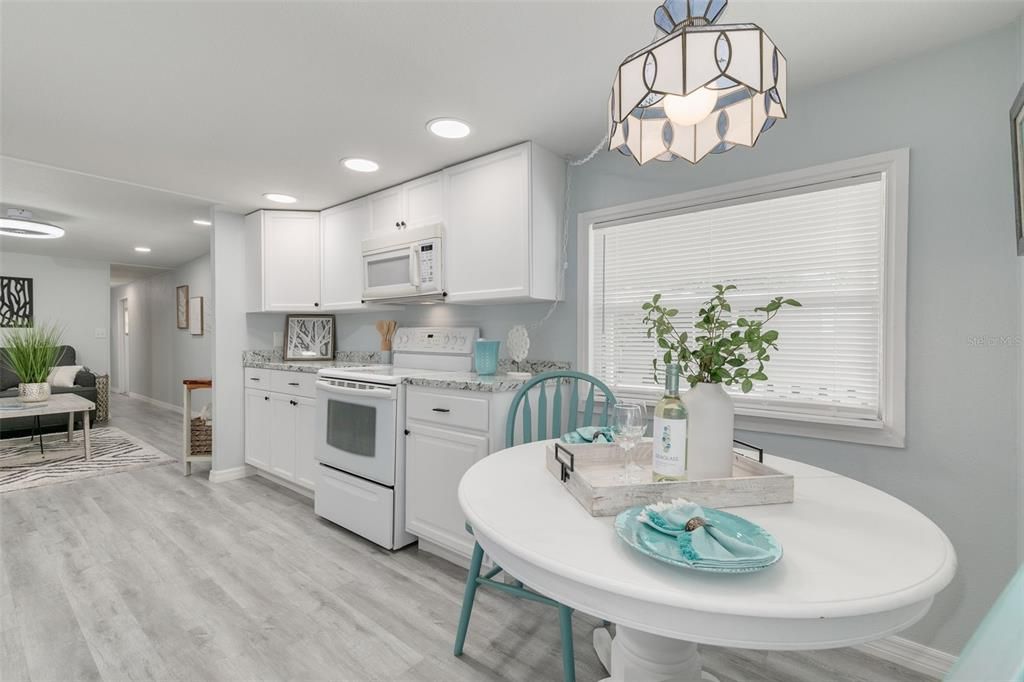 Chandelier, Dining room, Interior, Kitchen, Recessed Lighting, Wood Texture Flooring