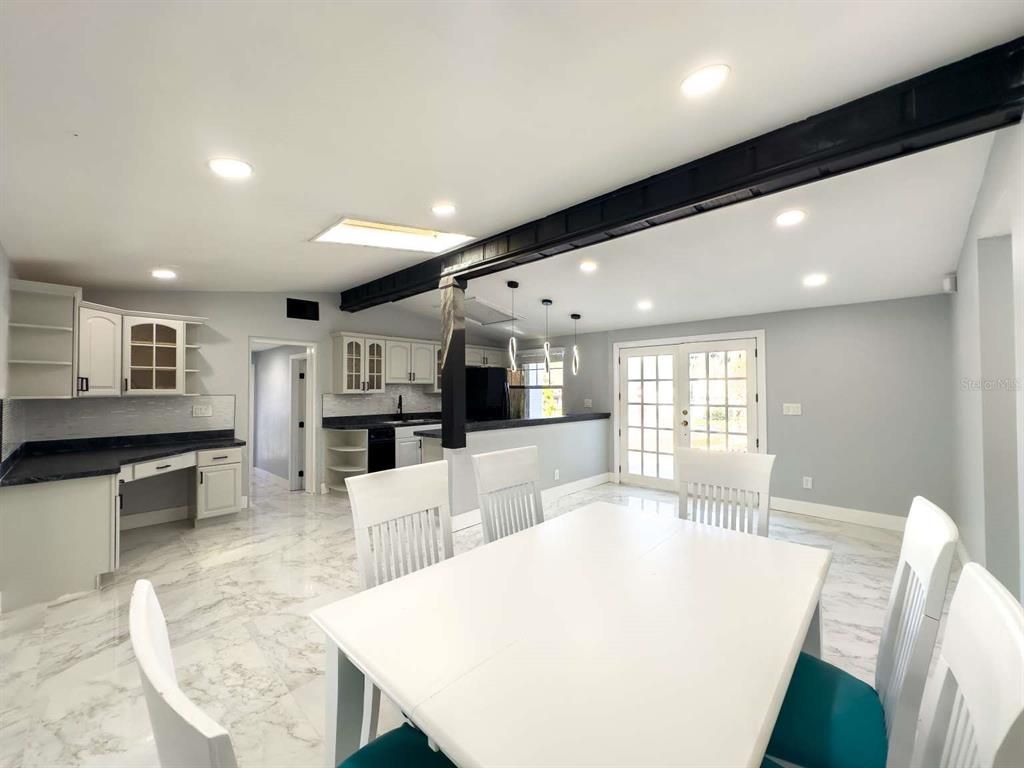Dining room, Interior, Kitchen, Marble, Pendant Lights, Recessed Lighting, Stainless Steel Appliances