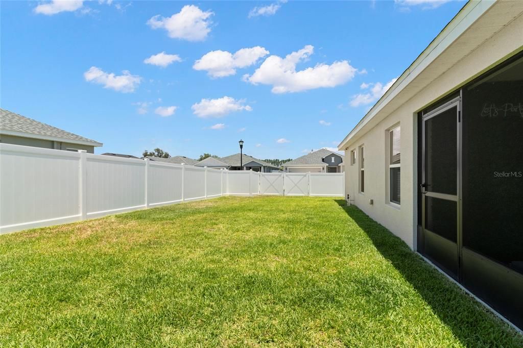 Backyard, Exterior