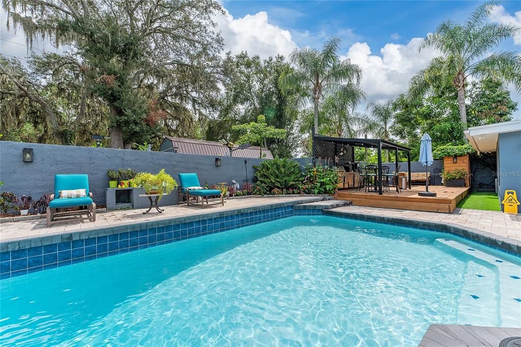 Exterior, Pool