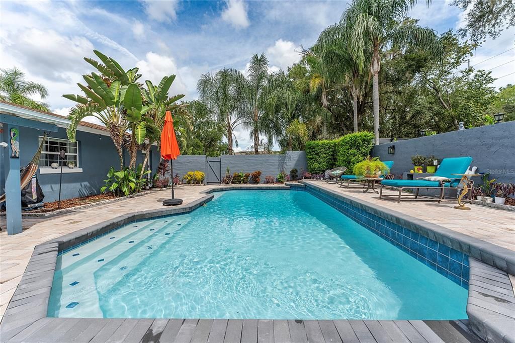 Exterior, Pool