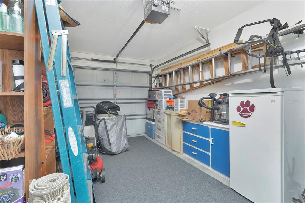 Garage, Interior