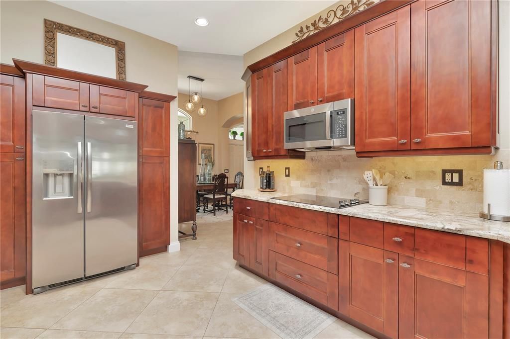 Dining room, Interior, Kitchen, Pendant Lights, Recessed Lighting, Stainless Steel Appliances