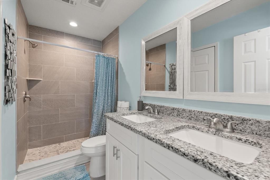 Bathroom, Dual Sink Vanities, Interior, Recessed Lighting