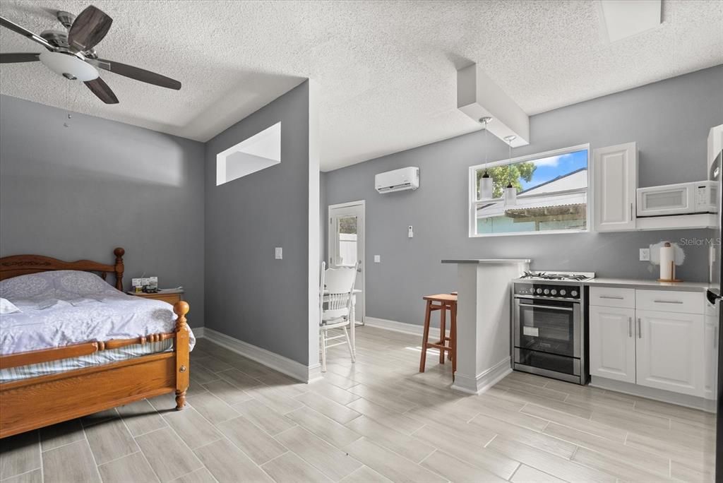 Bedroom, Interior, Kitchen, Stainless Steel Appliances, Wood Texture Flooring