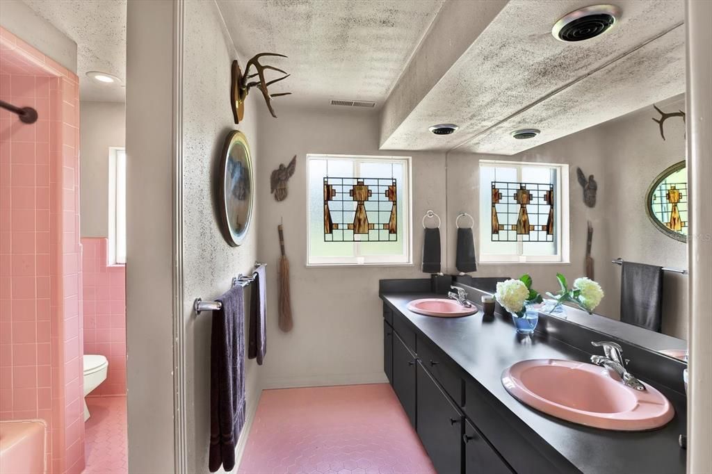 Bathroom, Dual Sink Vanities, Interior