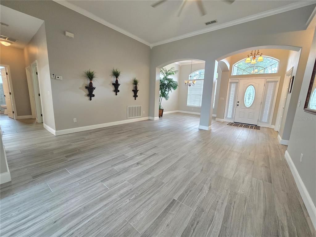 Empty room, Interior, Pendant Lights, Wood Texture Flooring