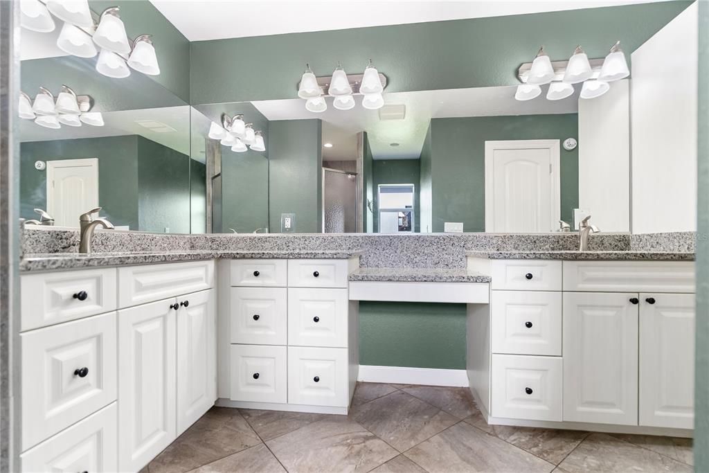 Bathroom, Dual Sink Vanities, Interior