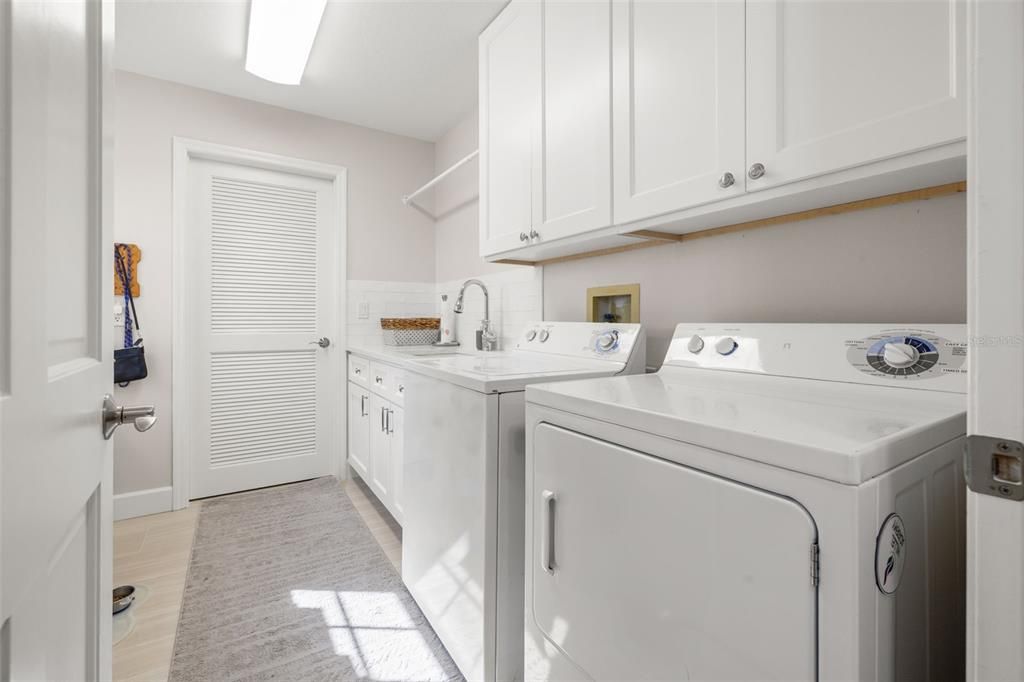 Interior, Washer