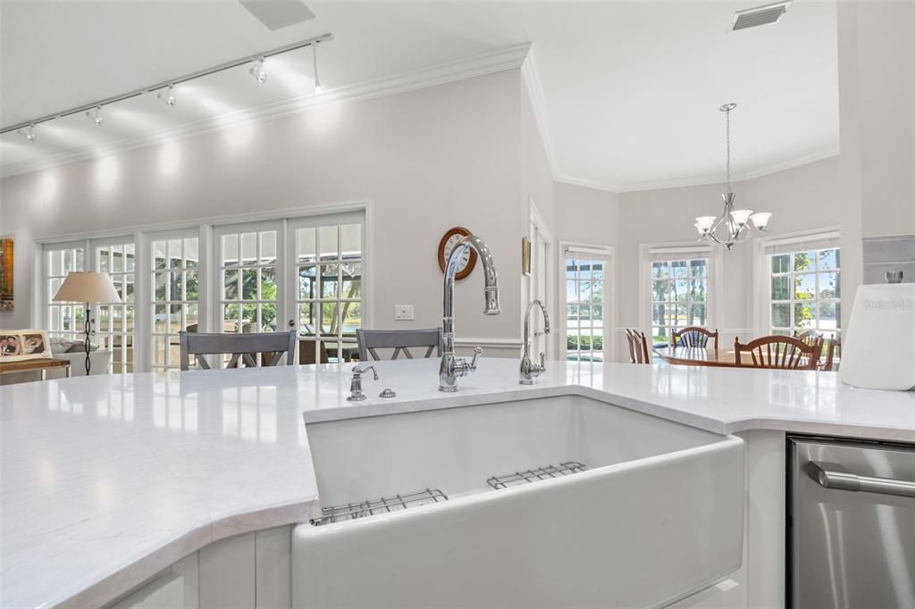 Chandelier, Dining room, Interior, Kitchen