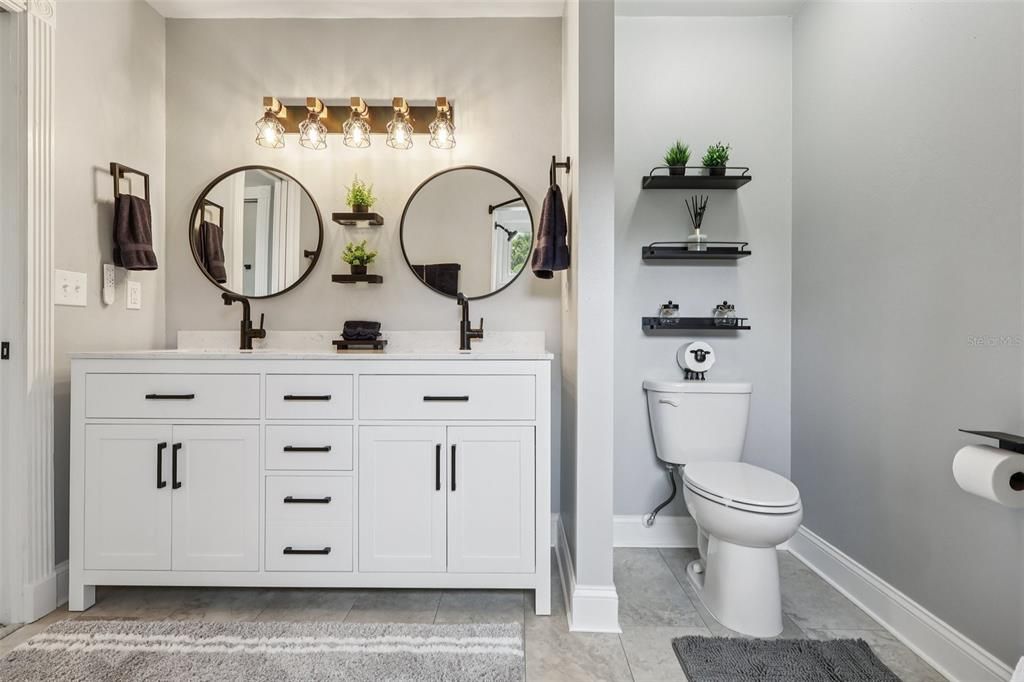 Bathroom, Dual Sink Vanities, Interior