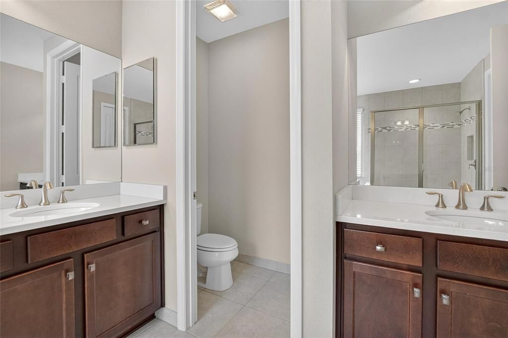 Bathroom, Dual Sink Vanities, Interior, Recessed Lighting