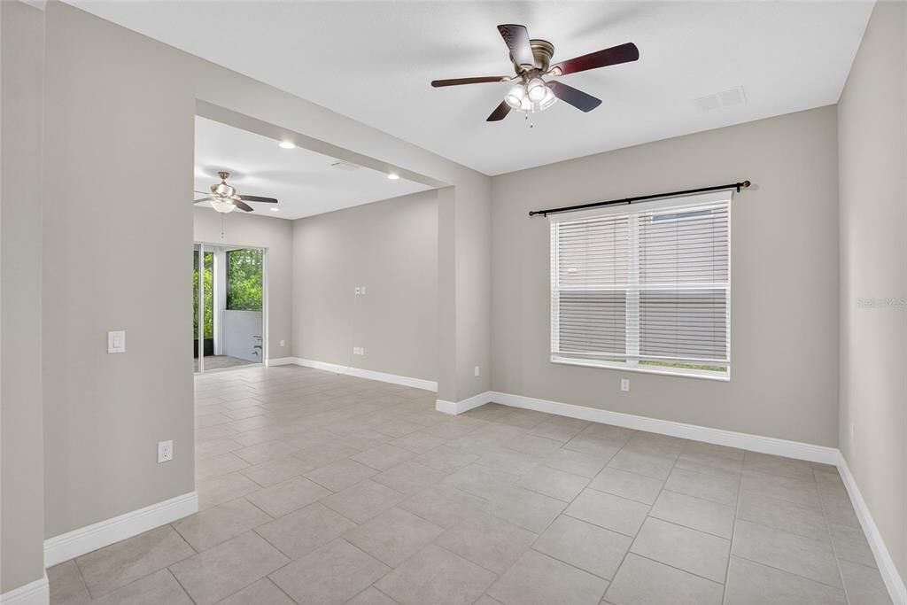 Empty room, Interior, Recessed Lighting