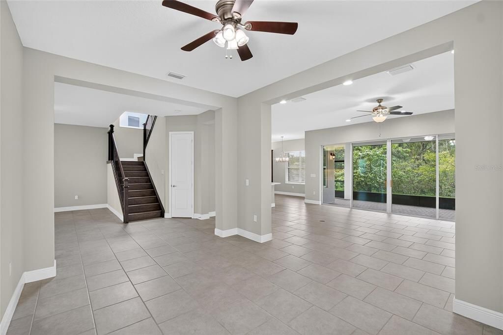 Empty room, Interior, Recessed Lighting
