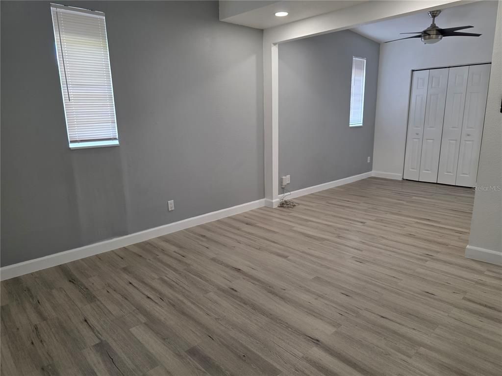 Empty room, Interior, Recessed Lighting, Wood Texture Flooring