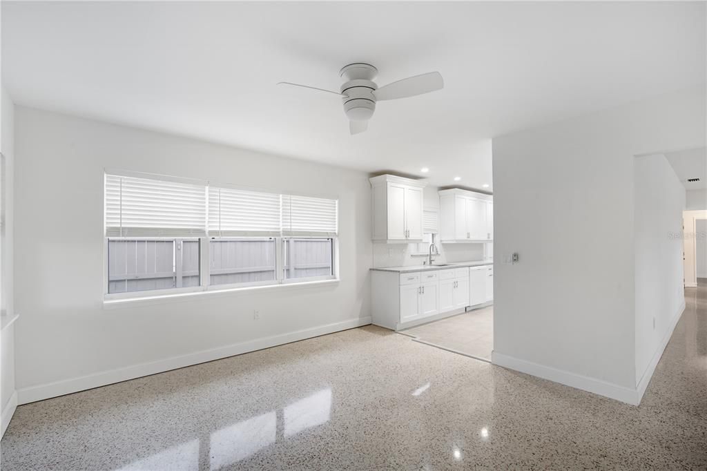Empty room, Interior, Kitchen, Recessed Lighting