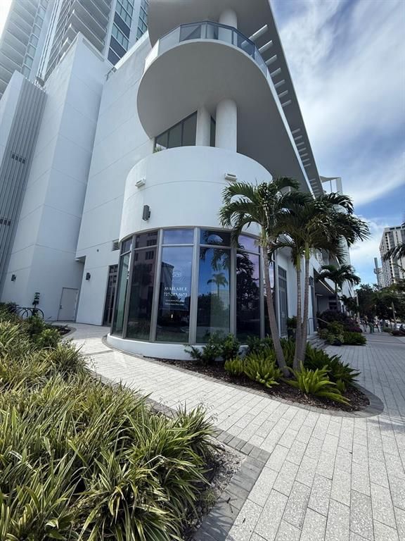 Exterior, Facade, Condo Building