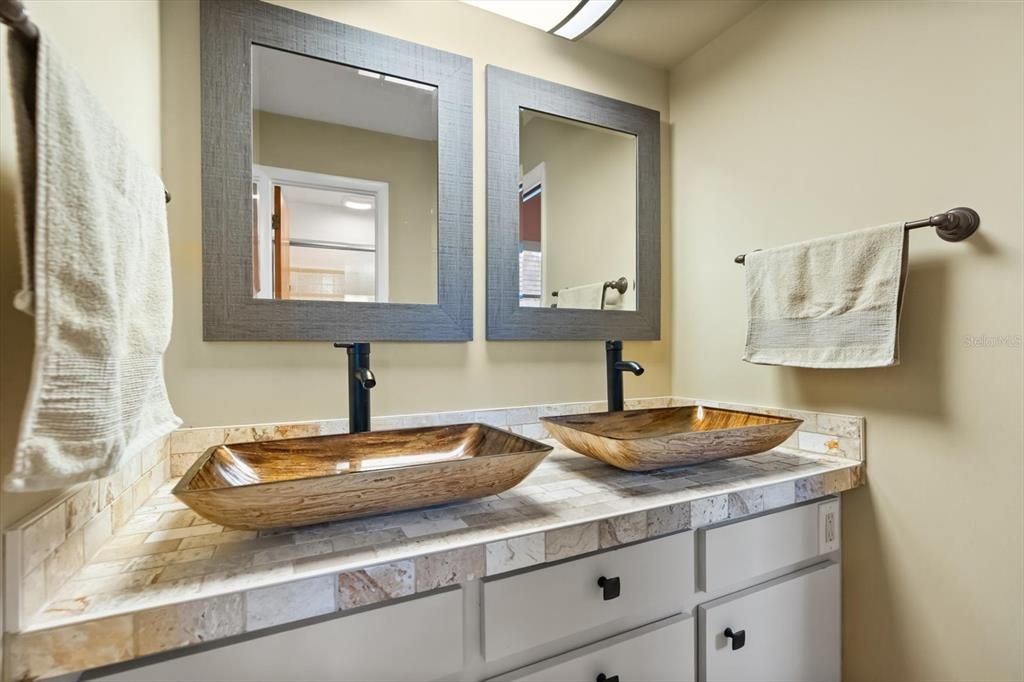 Bathroom, Interior, Tile Countertops