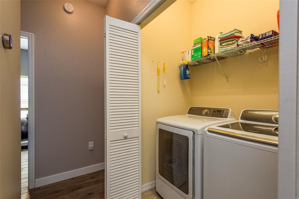Interior, Utility Closets, Washer, Wood Texture Flooring