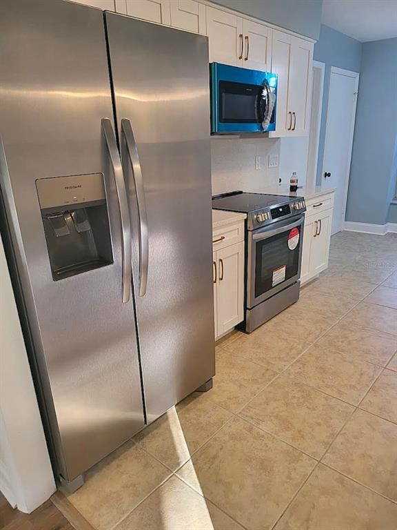 Interior, Kitchen, Stainless Steel Appliances