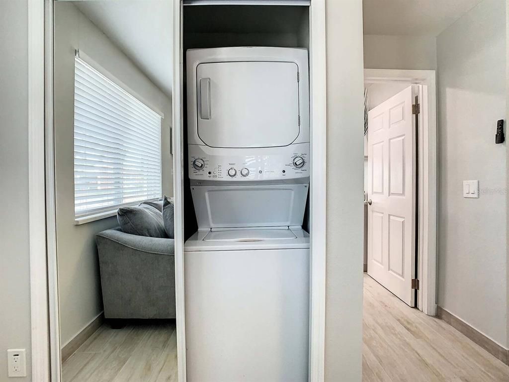 Interior, Utility Closets, Washer, Wood Texture Flooring