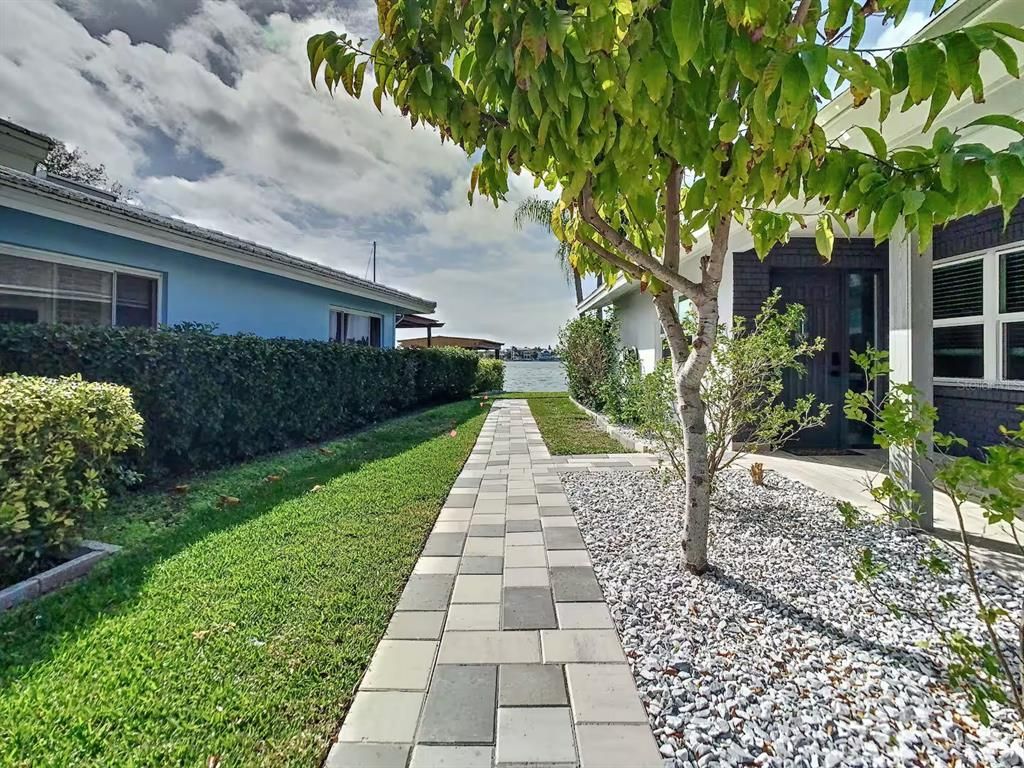 Backyard, Exterior, Water