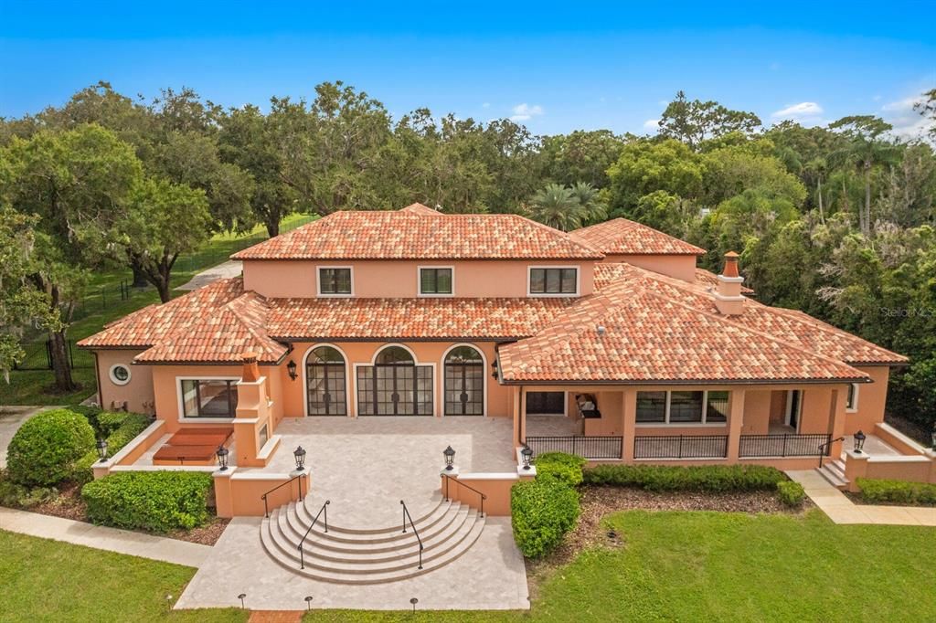 Exterior, Drone