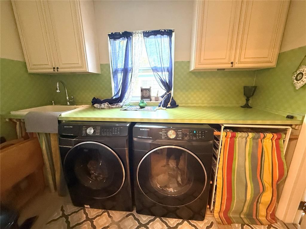 Interior, Washer