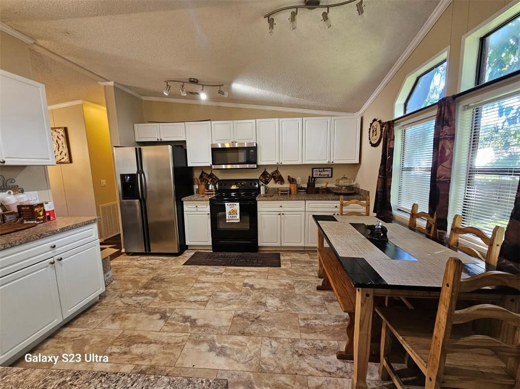 Dining room, Interior, Kitchen, Stainless Steel Appliances