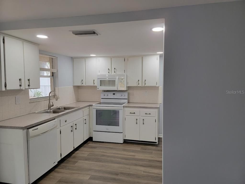 Interior, Kitchen, Recessed Lighting, Wood Texture Flooring