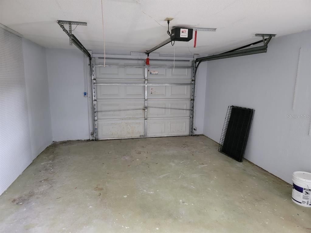 Garage, Interior