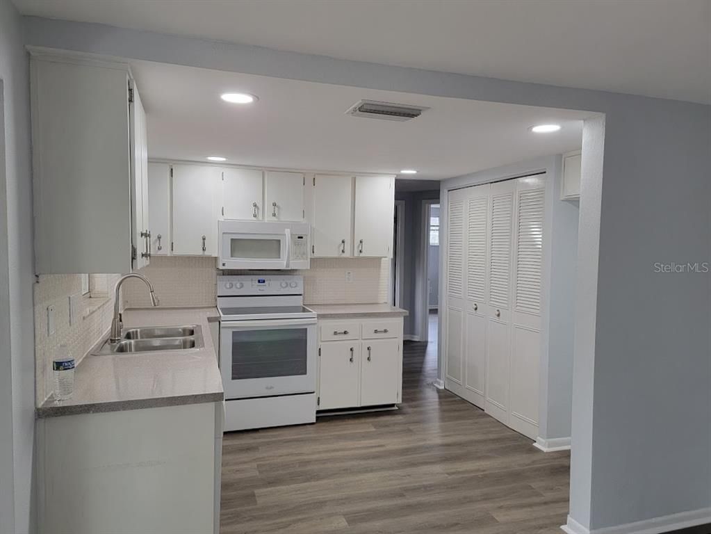 Interior, Kitchen, Recessed Lighting, Wood Texture Flooring