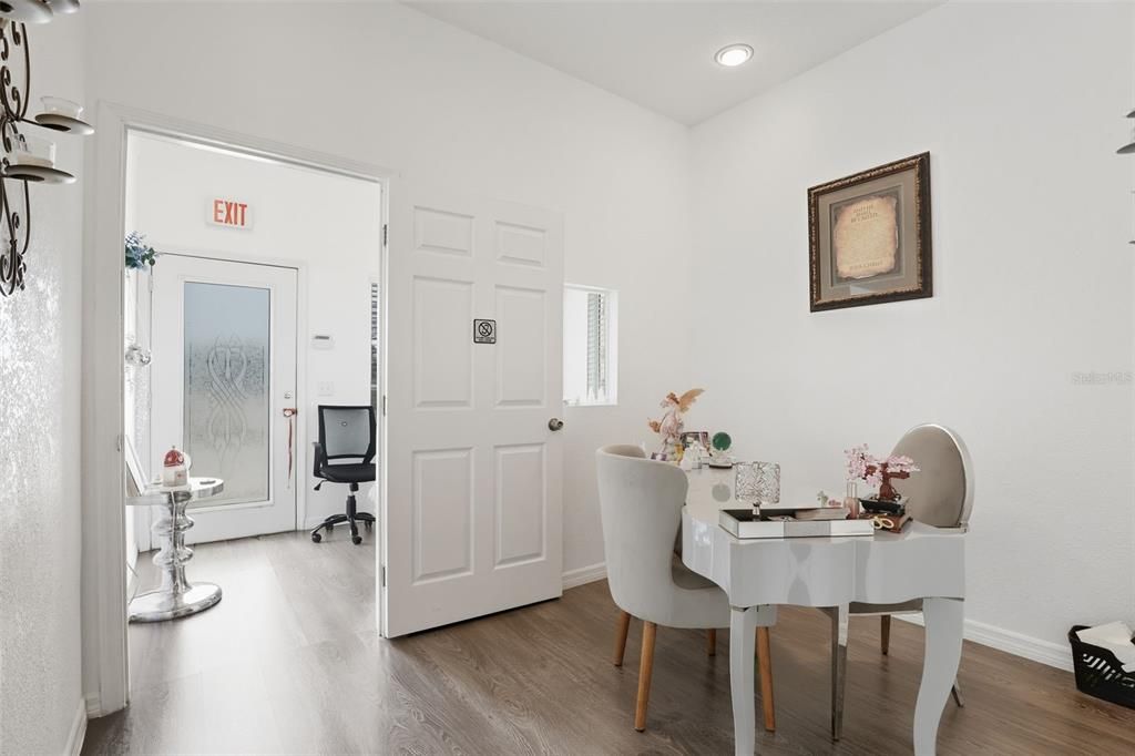 Home Office, Interior, Recessed Lighting, Wood Texture Flooring